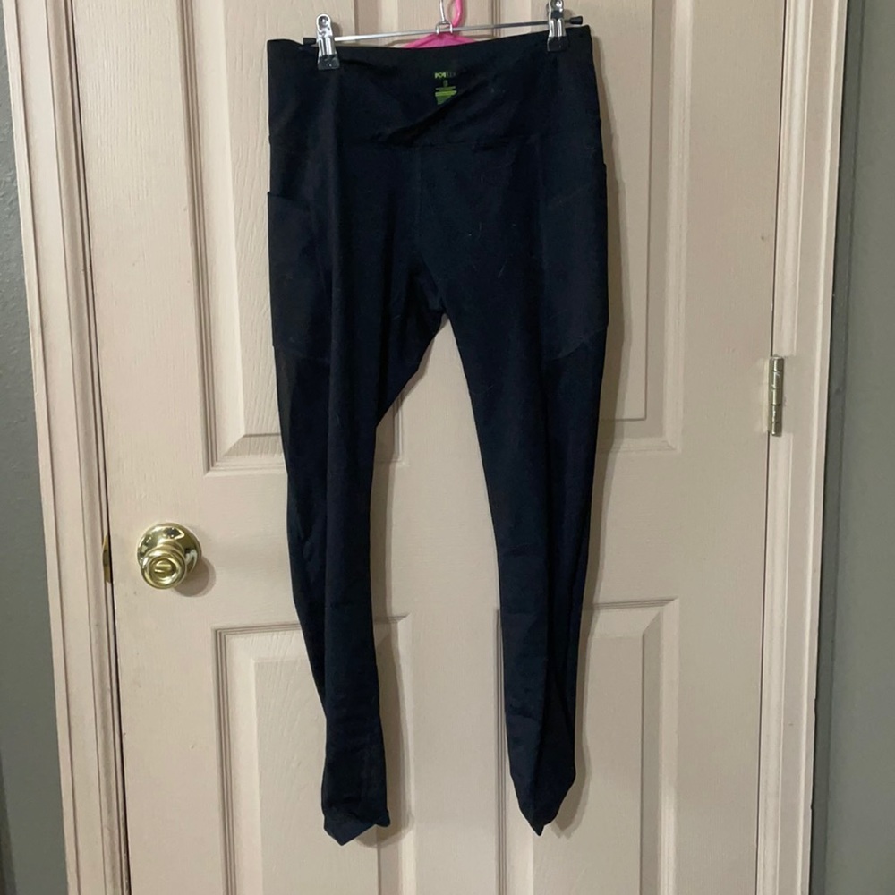 Popflex criss-cross pocket leggings